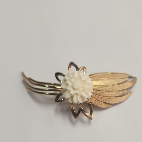 Vintage Wells 14K GF Gold Filled Celluloid White Rose Brooch Pin 2.75” - Picture 1 of 3